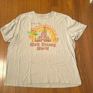 Light gray Disney orange bird T-shirt ￼